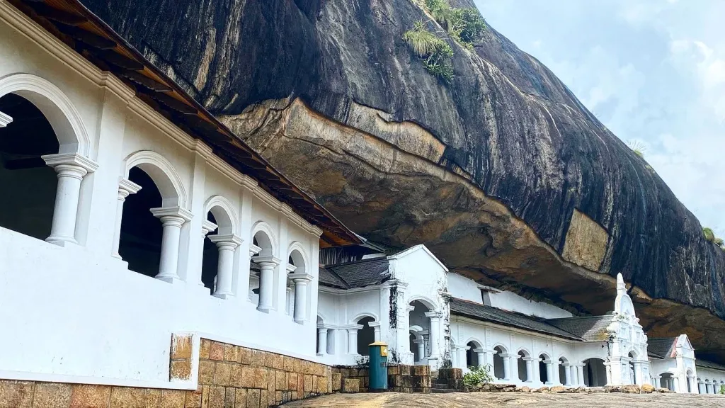 Mulkirigala Rock Temple